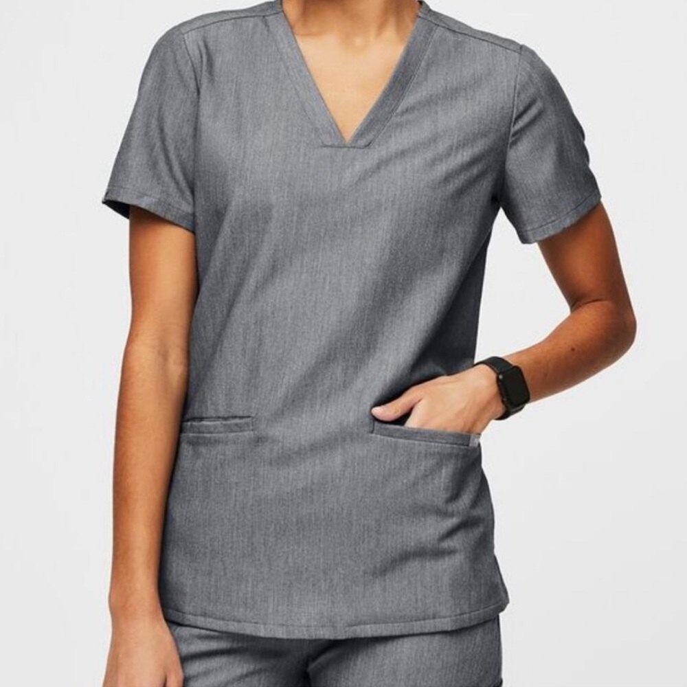 Figs Casma Three Pocket Scrub Top Ladies XS